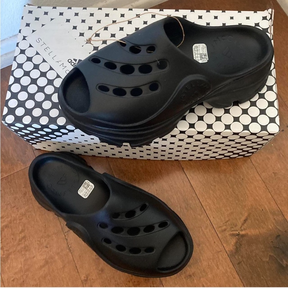 Stella McCartney x Adidas Black Platform Clogs - Picture 3 of 3